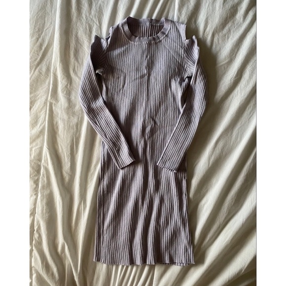Boohoo Ribbed Long Sleeve Midi Dress Purple Women’s Size M Knit Cold Shoulder - Picture 1 of 4